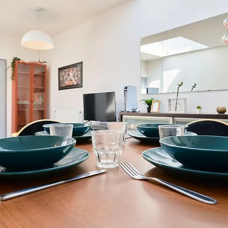 Moderne - Jacuzzi - Jardin Apartment